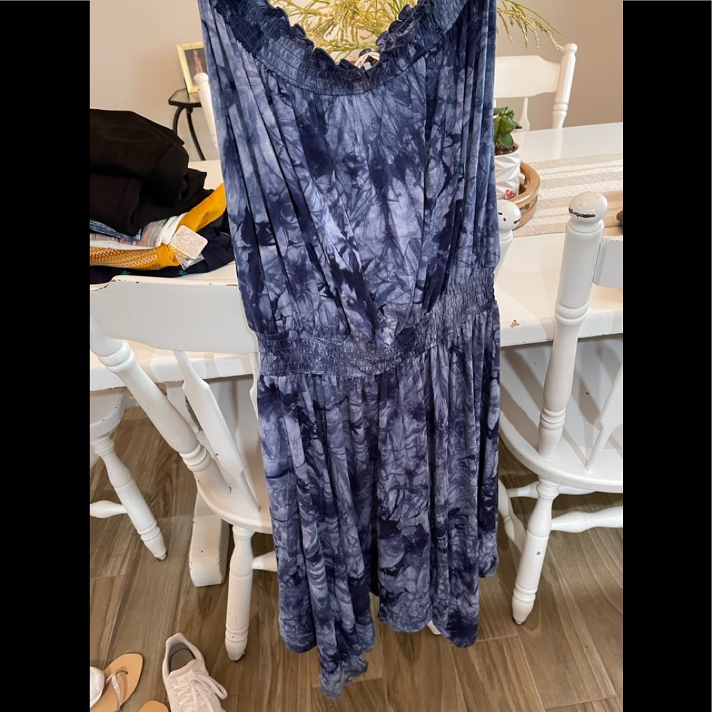 Strapless shark bite dress